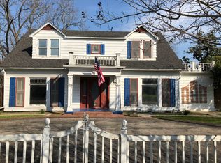 700 W Lake Dr, Taylor, TX 76574
