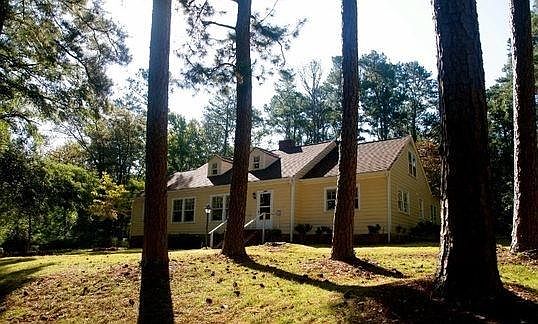 1st image of 3560 Lee Pl