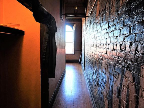 4th image of 428 W Main St APT 201
