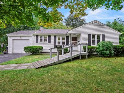 76 Beverly Rd E, Riverside, RI, 02915