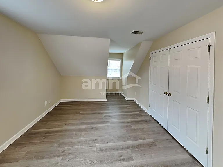 2702 Camden Ct — Photo 12