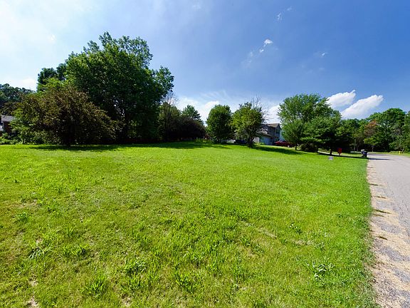 View facing N from street