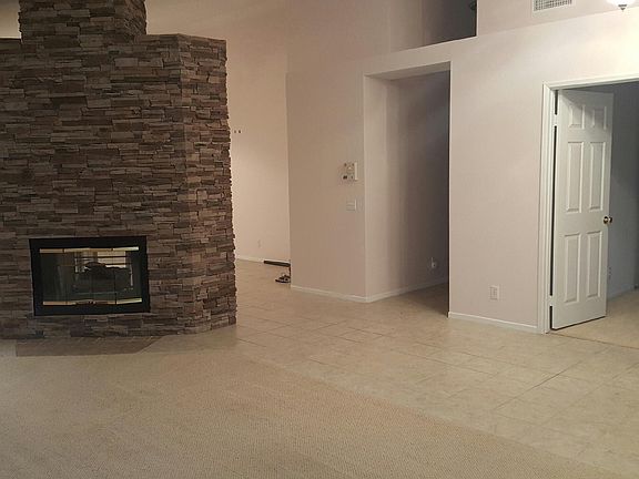 5th image of 40352 Crystal Aire Ct