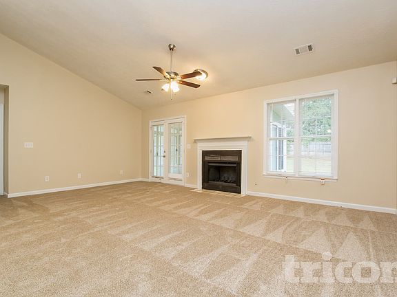2nd image of 636 Fair Harbor Dr