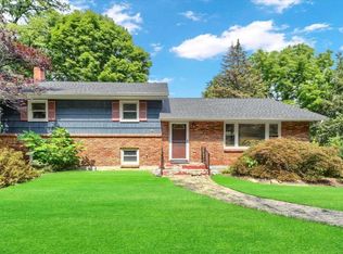 15 Wonderland Dr, Hopewell Junction, NY 12533