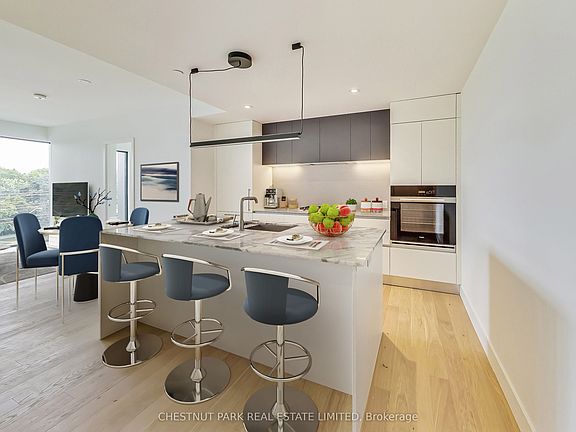 2nd image of 1414 Bayview Ave #404