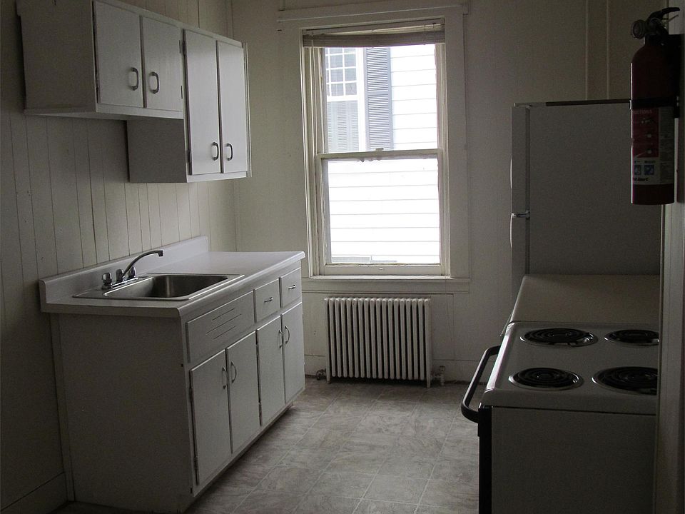 1st image of 325 Market St #2