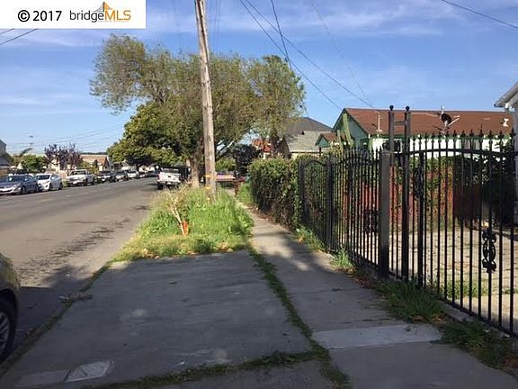 3rd image of 1914 Emeric Ave