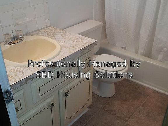 3rd image of 603 Ewing Ave APT A