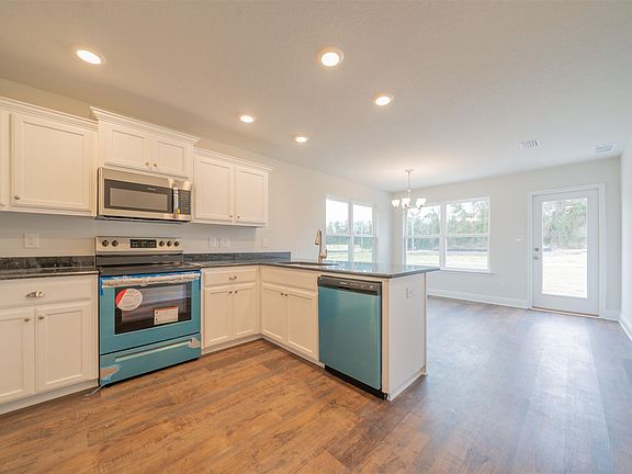 5th image of 7105 Sonny Dr #20B