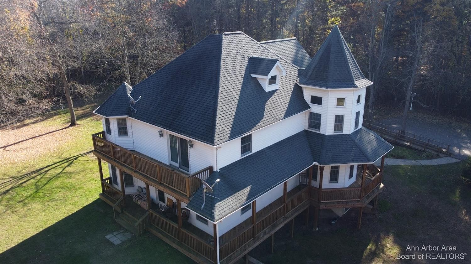 6927 S Meridian Rd, Clarklake, MI 49234 Zillow