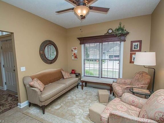5th image of 153 Stone Creek Dr