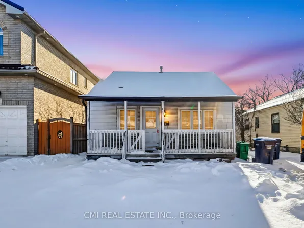 3032 Victory Cres, Mississauga, ON L4T 1L4