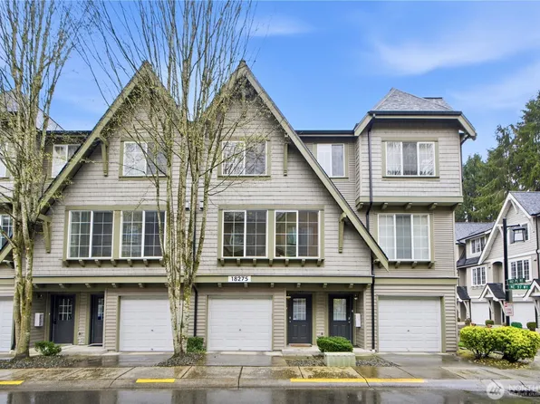 18275 NE 97th Way #103, Redmond, WA 98052