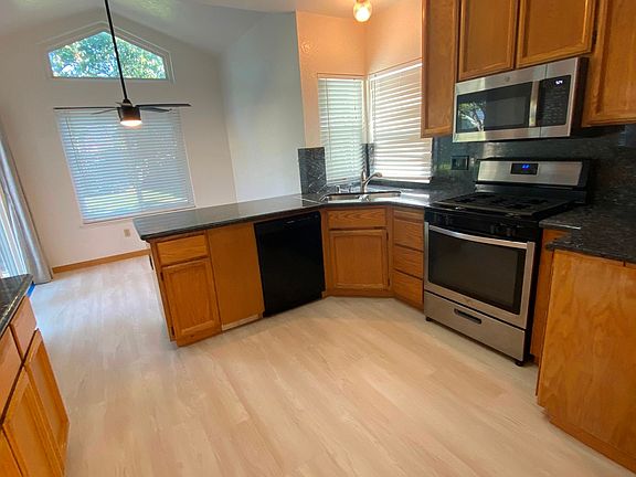 2nd image of 614 Countryside Dr