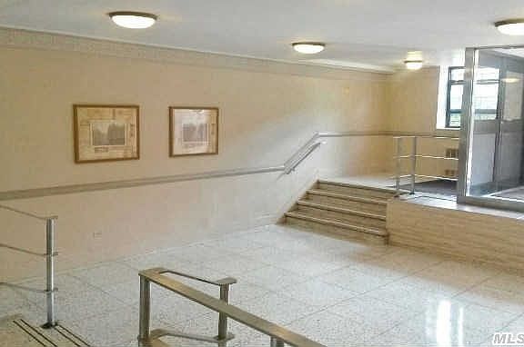5th image of 13921 85th Dr APT 3A
