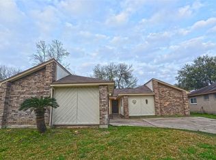 16807 Selder Dr, Friendswood, TX 77546