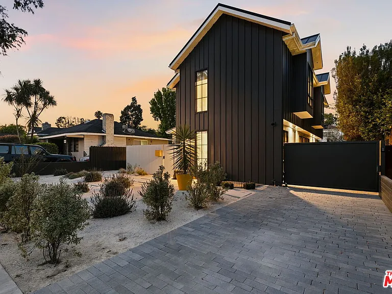 4034 Coolidge Ave — Photo 2