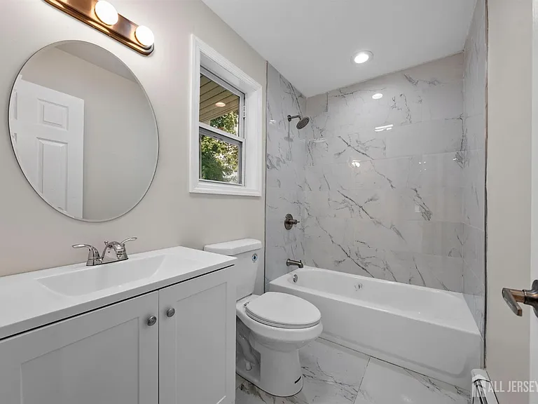 166 Prigmore St #1 — Photo 11