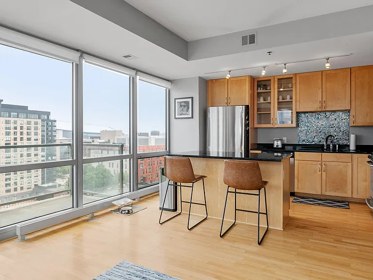 929 Portland Ave #1101 — Photo 4