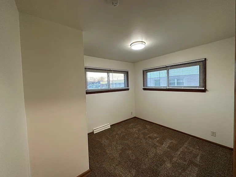 N88W15115 Cleveland Ave #33 — Photo 8