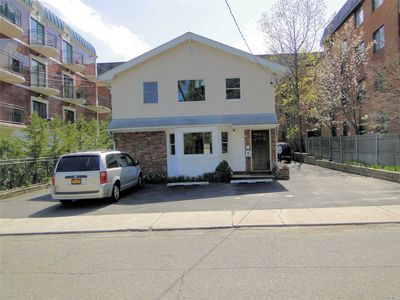 10 Chelsea Pl, Great Neck, NY, 11021