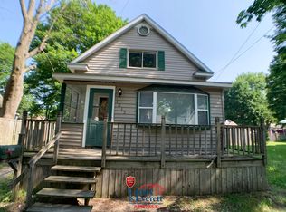 1013 Sycamore St, Niles, MI 49120