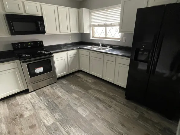 928 Crique Side Dr #1, Morehead, KY 40351