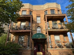 93 Kent St APT 3, Saint Paul, MN 55102