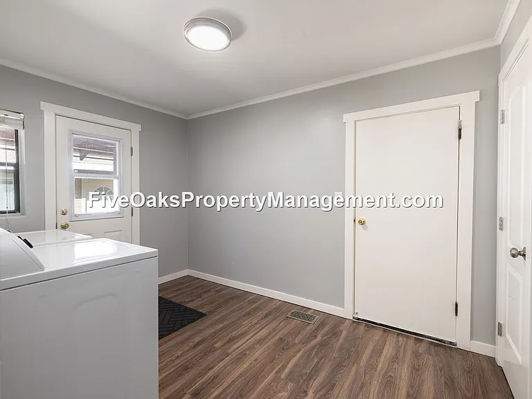 252 Folsom Rd #A — Photo 16