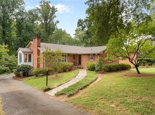 3128 Kinnamon Rd, Winston Salem, NC 27104