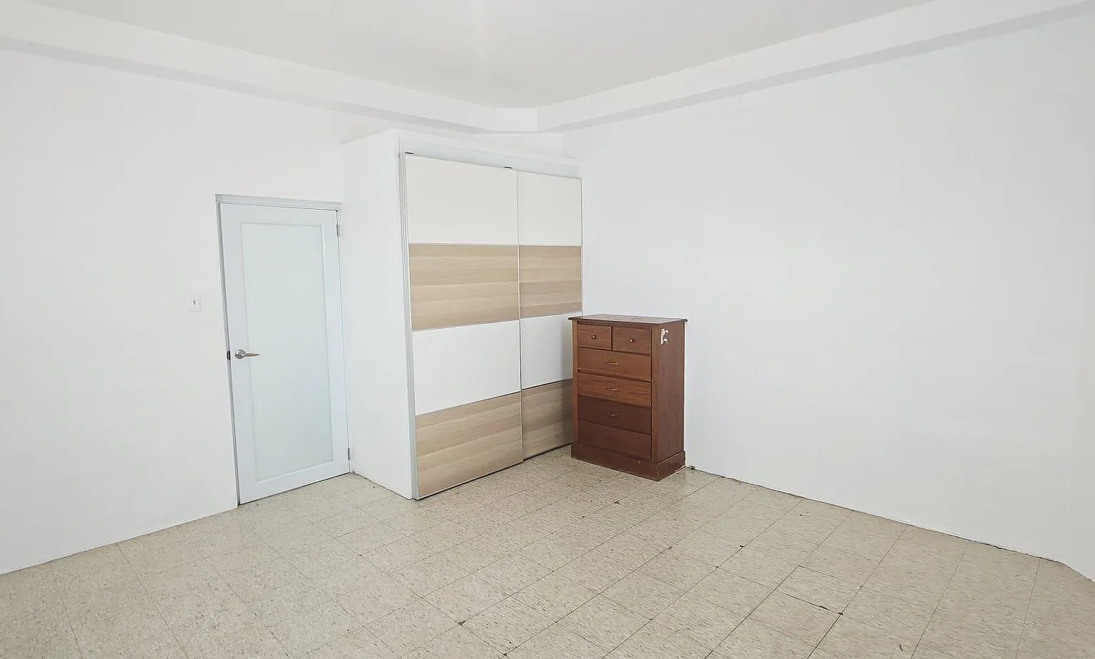 1 bed, 1.0 bath, 800 sqft, $650 — Photo 3