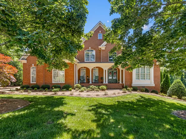 31 Mountain Orchard Path, Signal Mountain, TN 37377