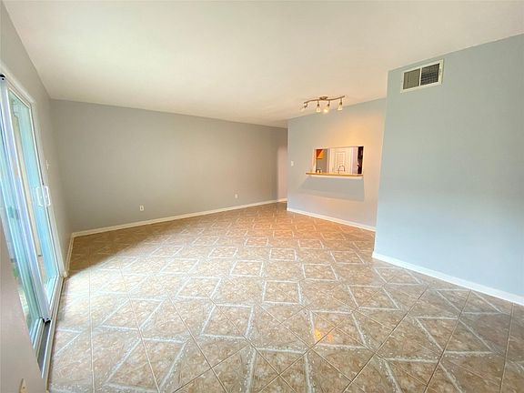 2nd image of 215 Postoffice St #605