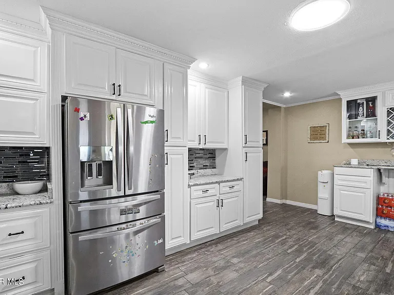 359 Mary Jeanne Ln — Photo 9