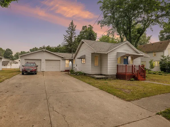 410 W Carson St, Carson City, MI 48811