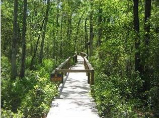 226 Fishermans Run Rd E, Freeport, FL 32439