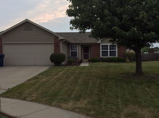 210 Creekside Ct, Whiteland, IN 46184