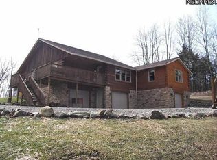 7374 Eberhart Rd NW, Bolivar, OH 44612