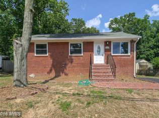 16019 Crest Dr, Woodbridge, VA 22191