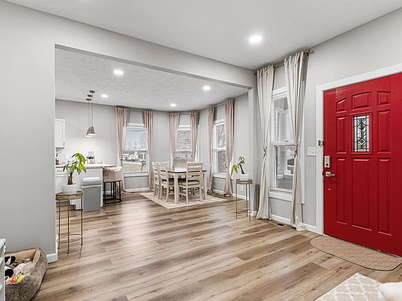 4th image of 10036 Carney St