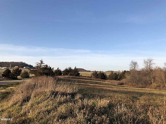 5th image of 4 Shorewood Dr