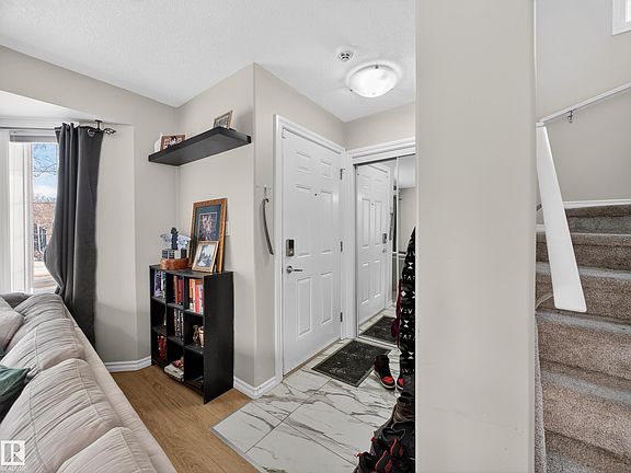 5th image of 11933 77th St NW