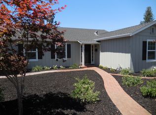 615 Fitch St, Healdsburg, CA 95448