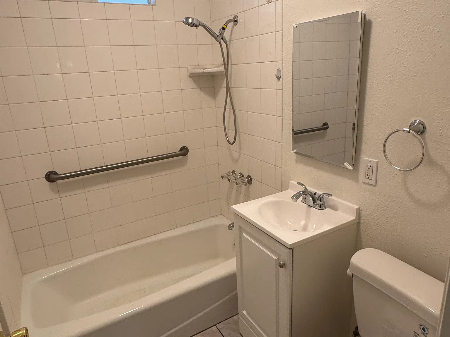 2 bed, 750 sqft, $3,150 — Photo 4