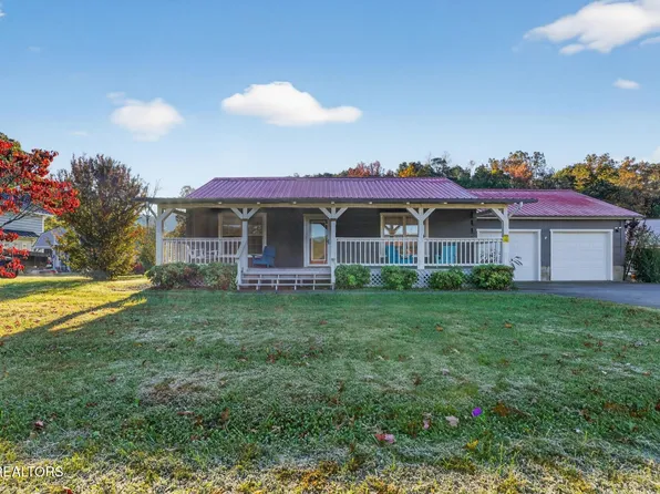 3508 Autumn Woods Ln, Sevierville, TN 37862