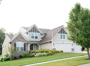 2939 N Saddle Ridge Ct NE, Rockford, MI 49341