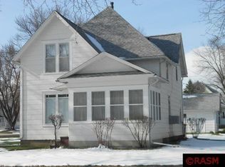 403 E 3rd St, Blue Earth, MN 56013