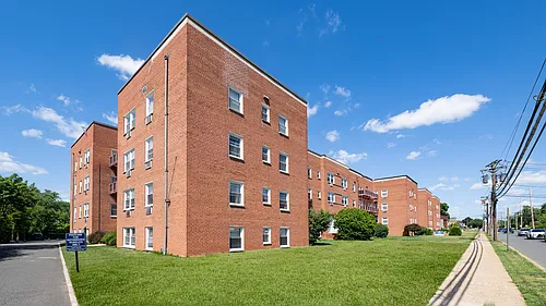 Dorchester House Photo 1