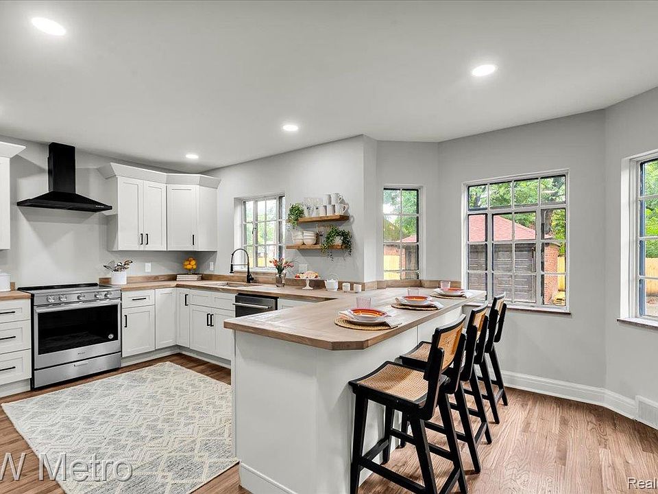 19022 Wildemere St, photo 9